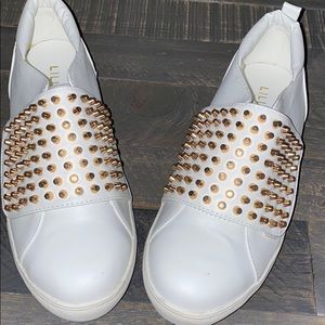 White gold studded sneakers ✨💕 so cute!